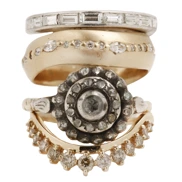 How to Mix Modern and Vintage Jewelry in Your Store 2 esqueleto
