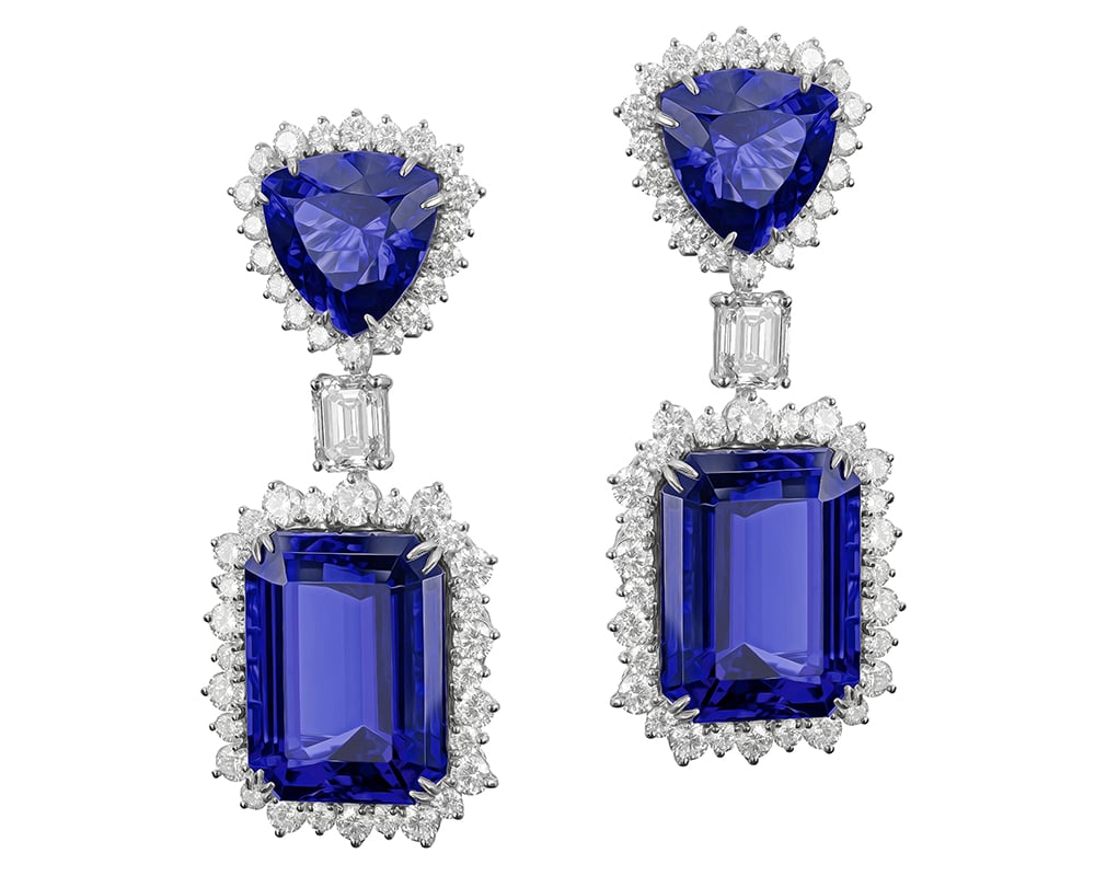 December Birthstone Guide for Retailers – Tanzanite, Zircon & Turquoise 2 BLOG December pictures113025 0001 AdobeStock 143175771
