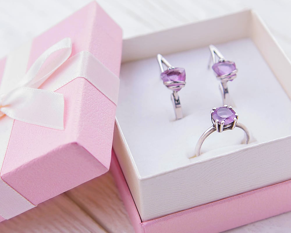 February Birthstone Guide for Retailers – Amethyst 3 Jewelry set of light purple amethyst gems image